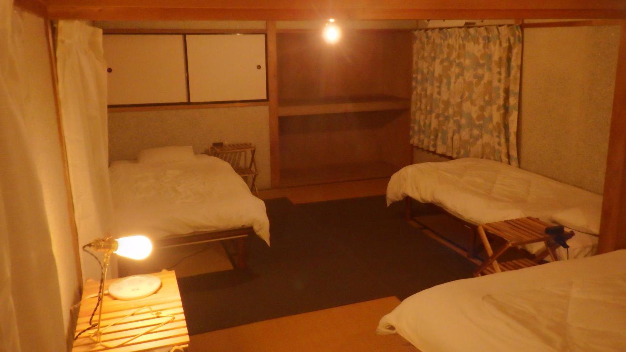 Cosmos Guesthouse Miyoshi  Exterior foto